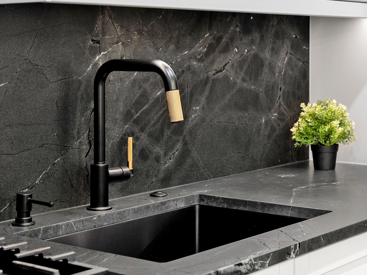 Naturstein-Produktion